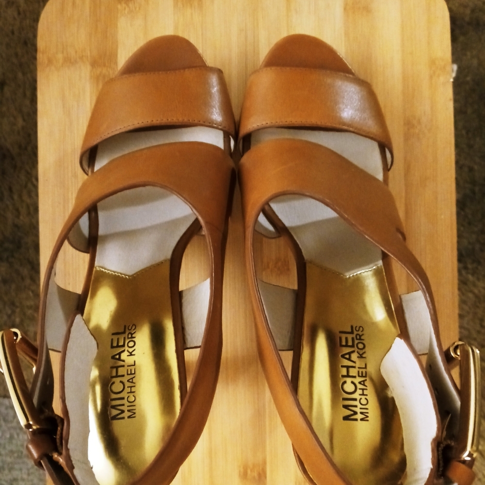 MICHAEL KORS CARLA WEDGE SIZE 7 - Picture 7 of 7